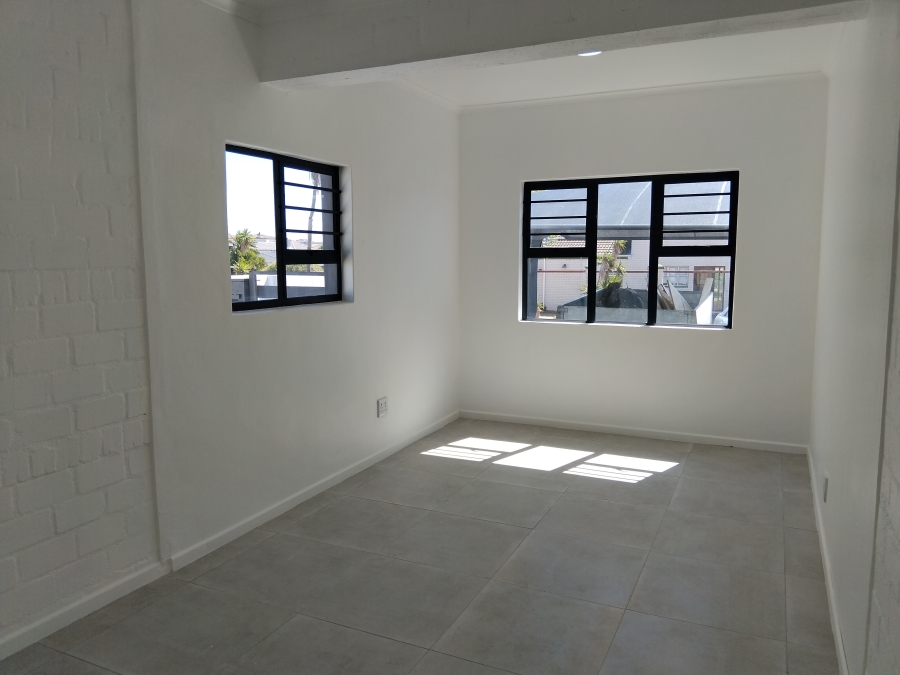 3 Bedroom Property for Sale in Country Club Western Cape